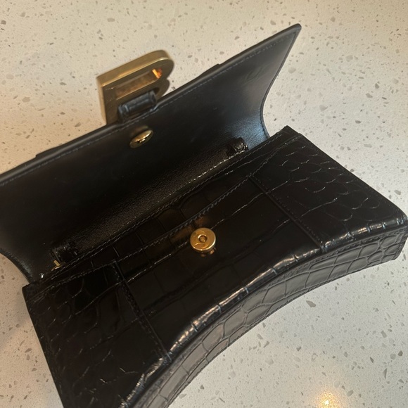 Balenciaga Hourglass Shiny Mock-Croc Black Chain Wallet - Picture 11 of 16